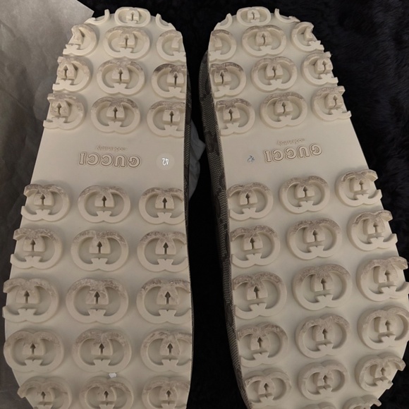 Gucci GG Slide Sandal - Picture 2 of 8
